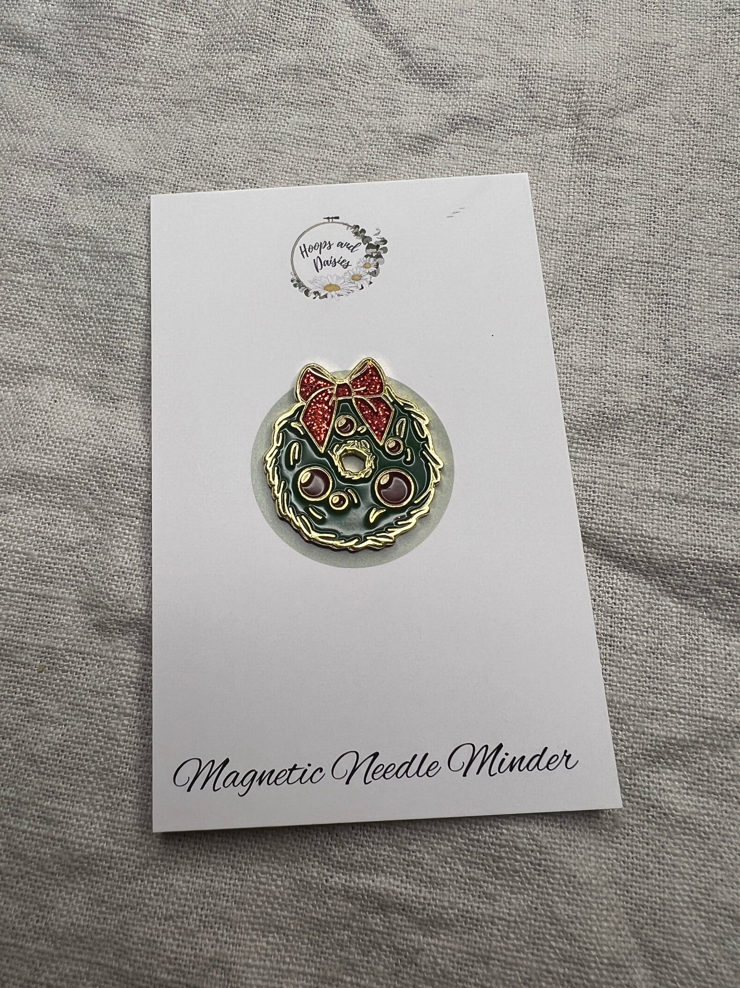 Christmas Wreath Magnetic Needle Minder