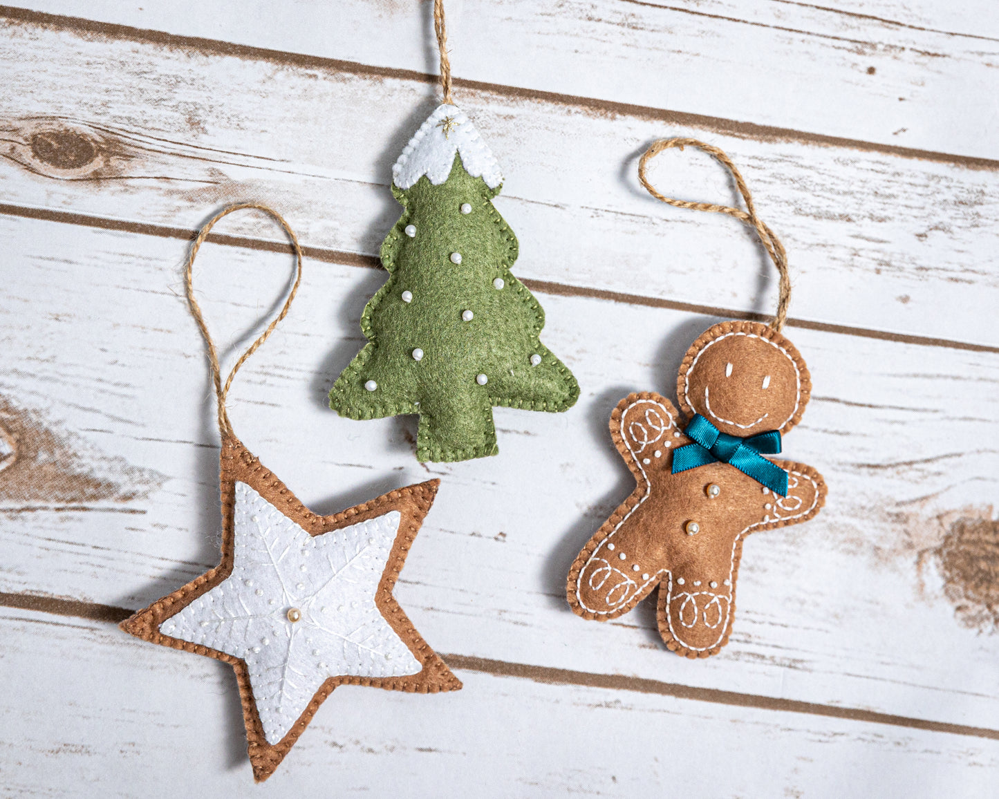 Hand-Sewn Felt Christmas Tree Decoration – Cozy Handmade Holiday Ornament